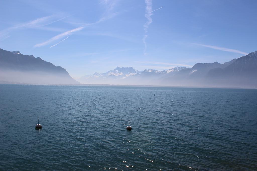 Montreux Lake View Apartments City Centre Екстериор снимка
