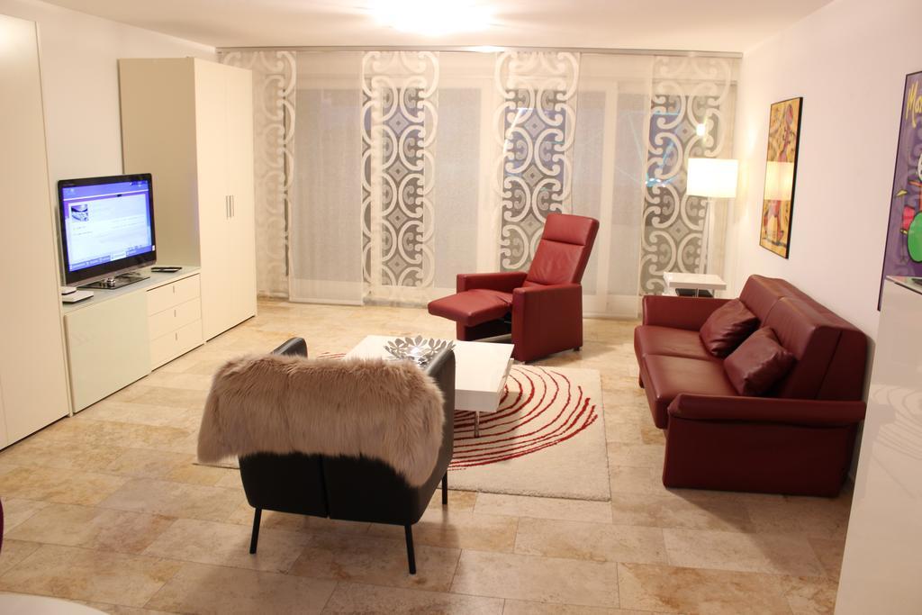 Montreux Lake View Apartments City Centre Екстериор снимка