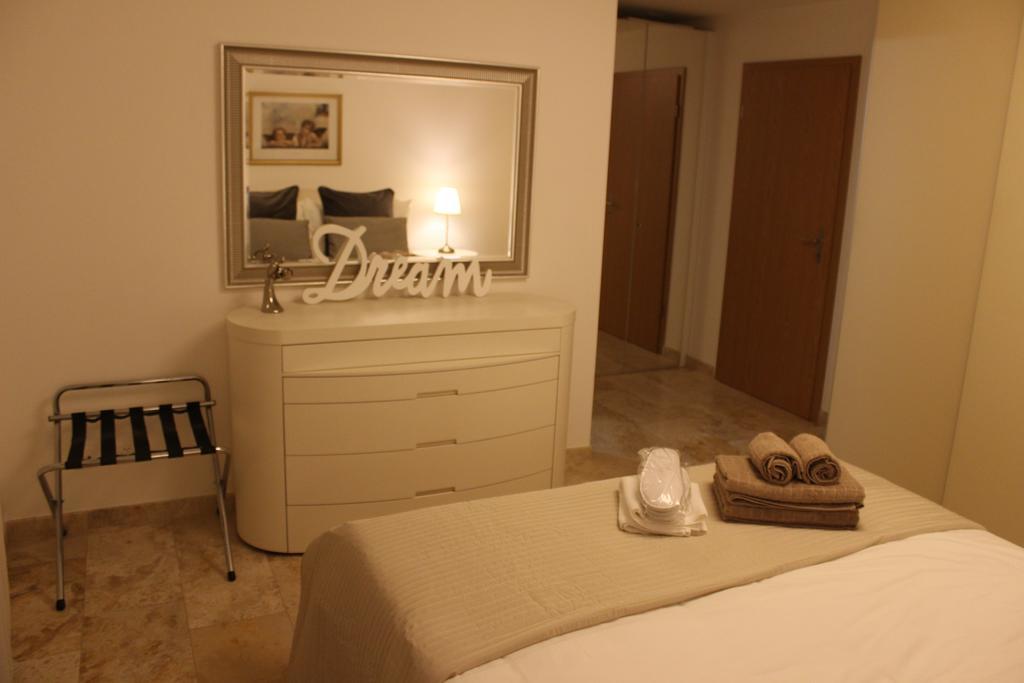 Montreux Lake View Apartments City Centre Екстериор снимка