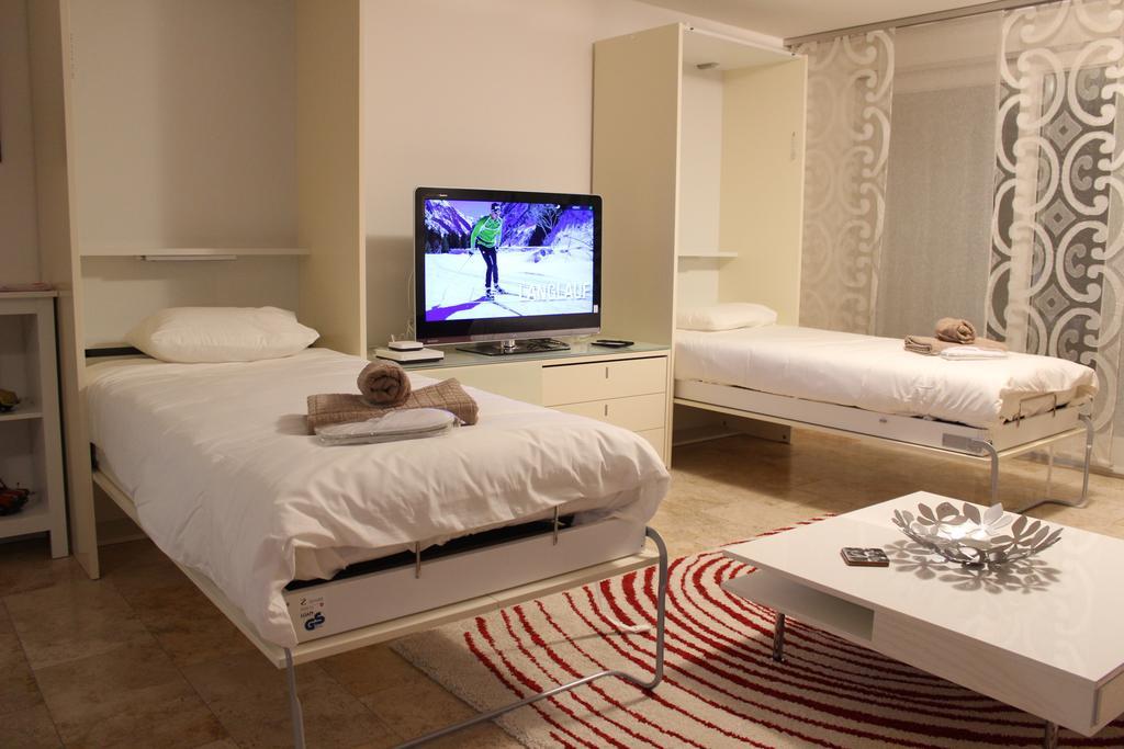 Montreux Lake View Apartments City Centre Екстериор снимка