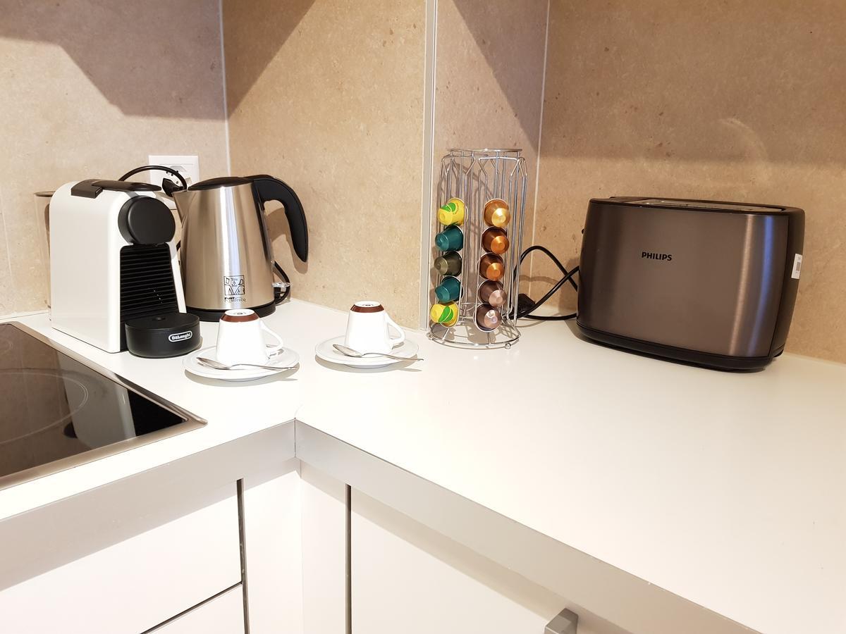 Montreux Lake View Apartments City Centre Екстериор снимка
