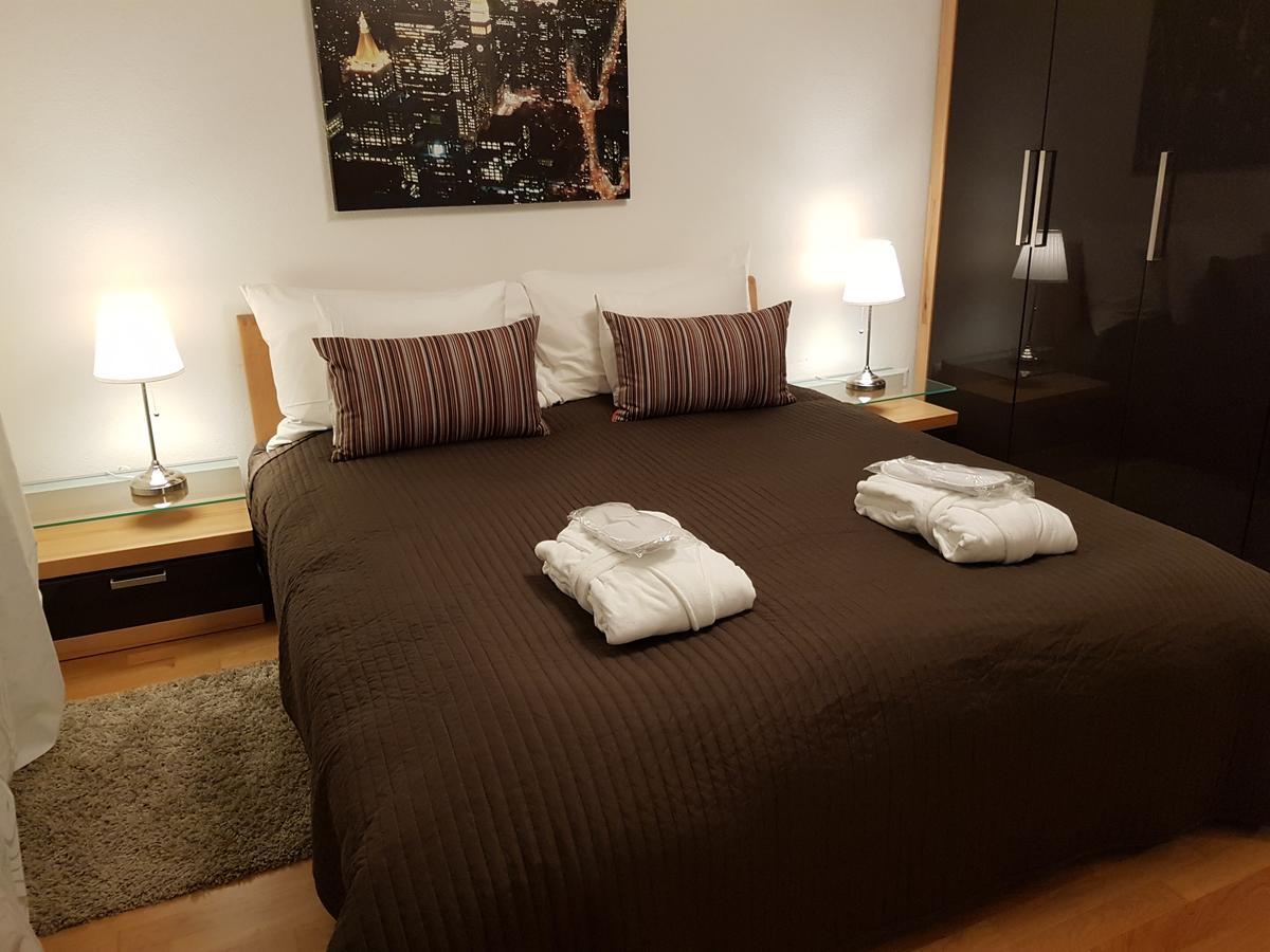 Montreux Lake View Apartments City Centre Екстериор снимка